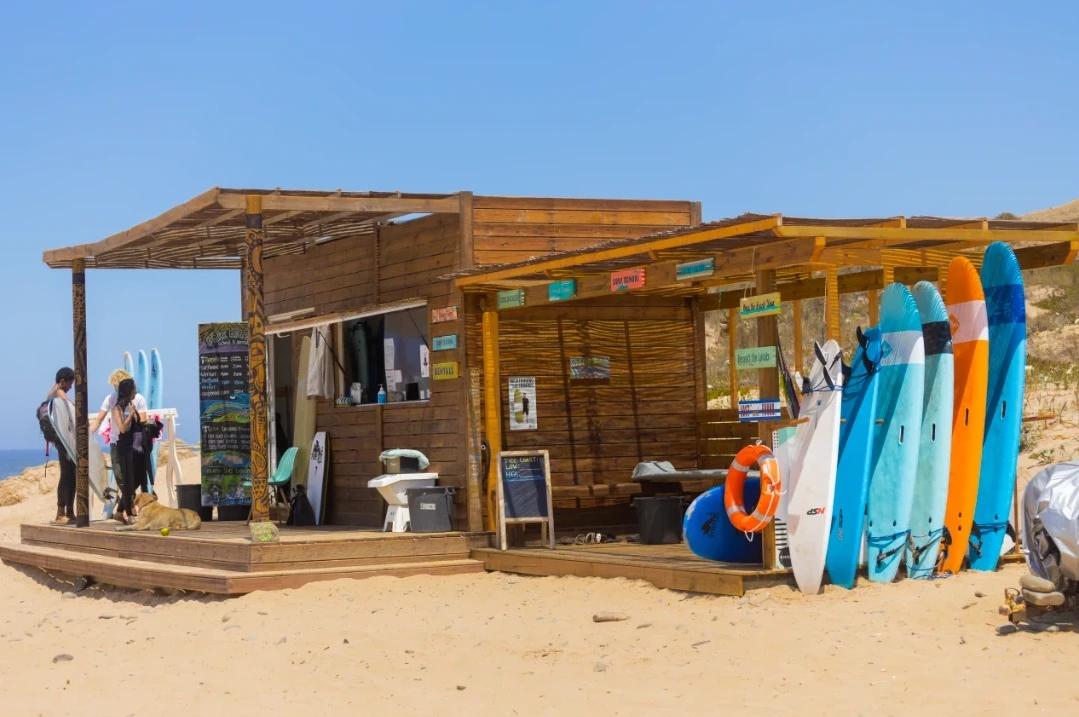 The Beach Hut — FreeRide Surf School Praia do Cordoama, Sagres, Algarve