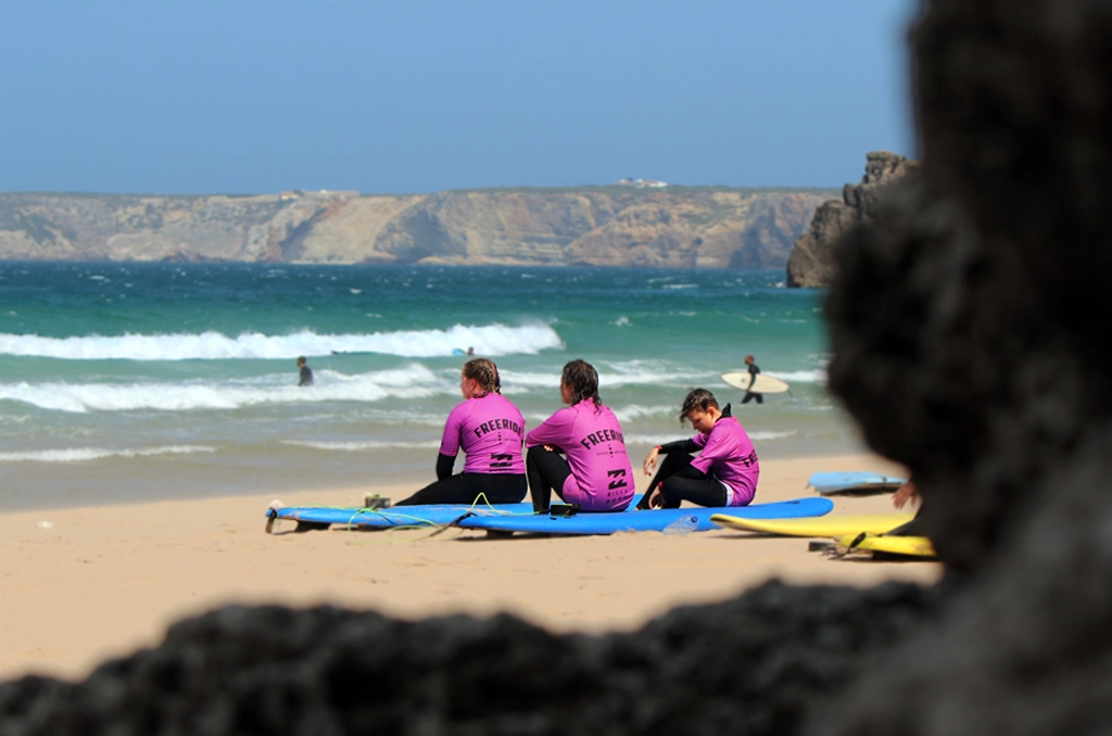 Relaxed, Encouraging Vibes at FreeRide Surf School Sagres